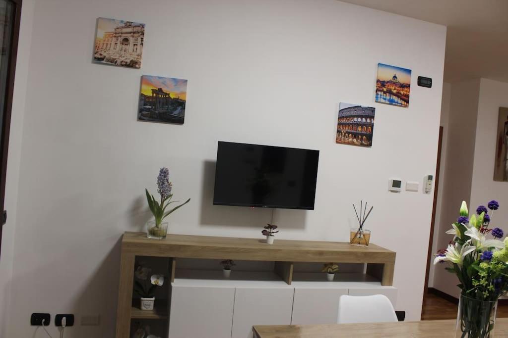 Minerva House - Airport And Fiera Appartement Fiumicino Buitenkant foto